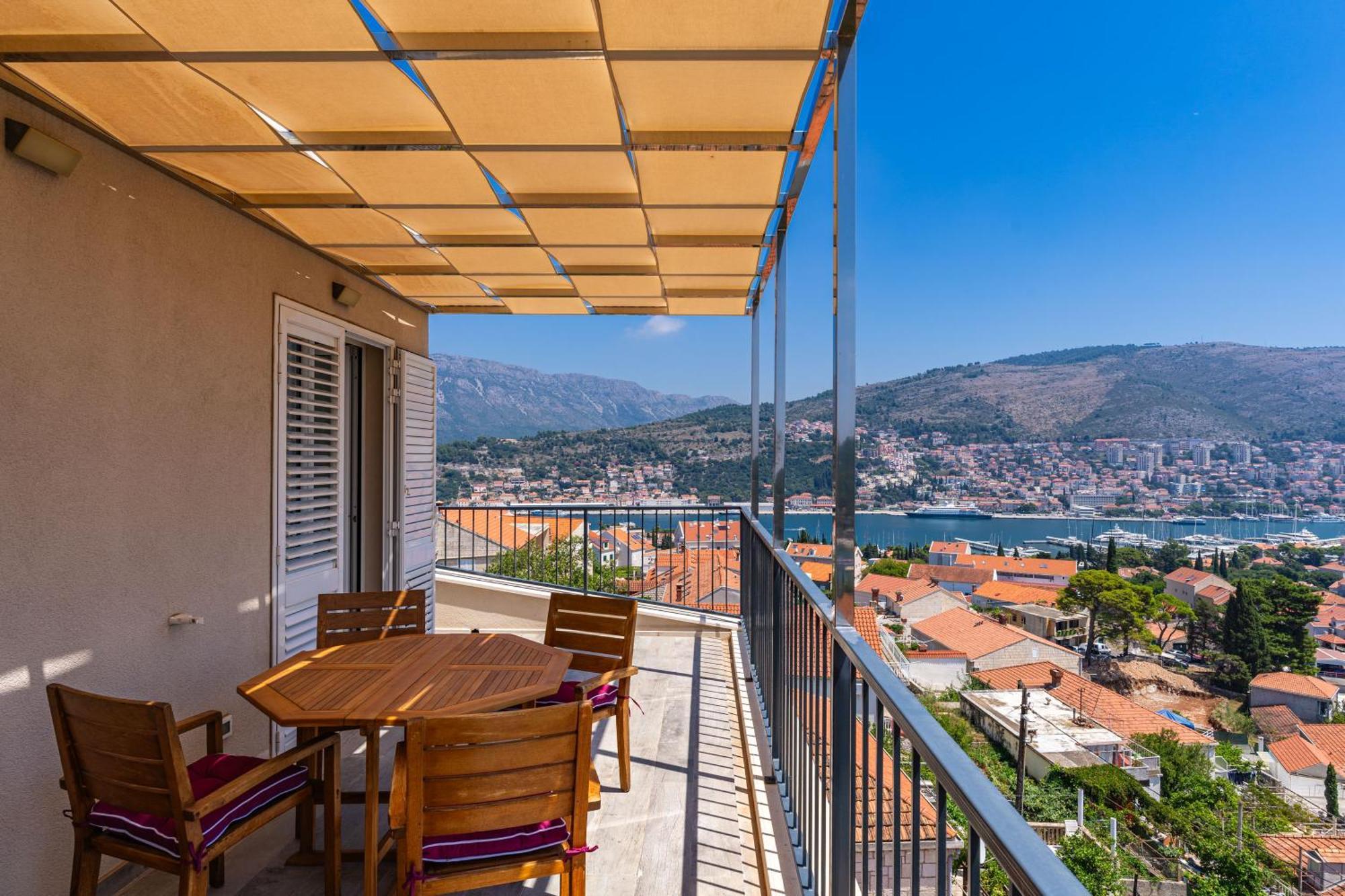 The Panoramic View Penthouse Apartment Sweet Petite Dubrovnik Bagian luar foto
