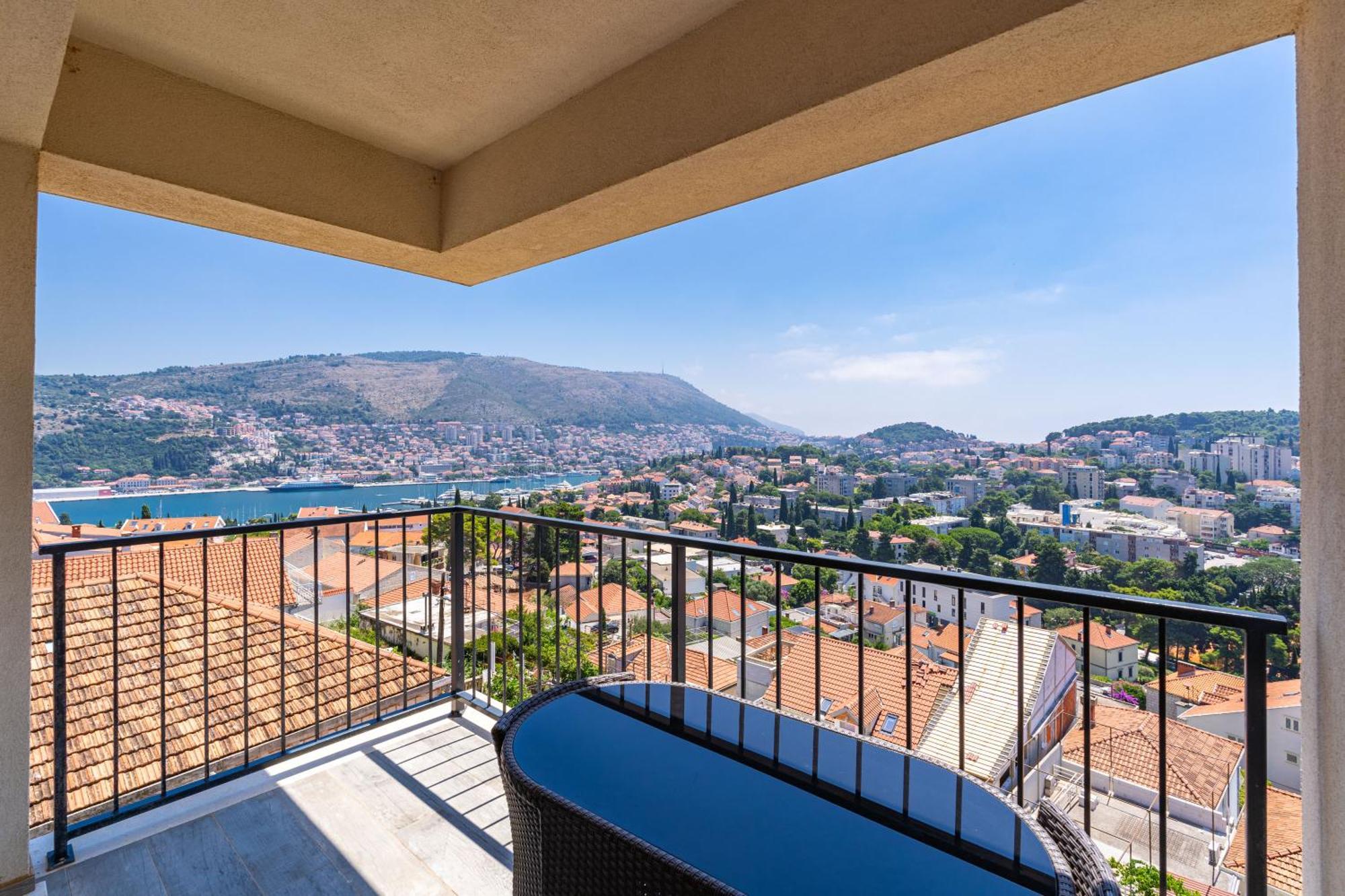 The Panoramic View Penthouse Apartment Sweet Petite Dubrovnik Bagian luar foto