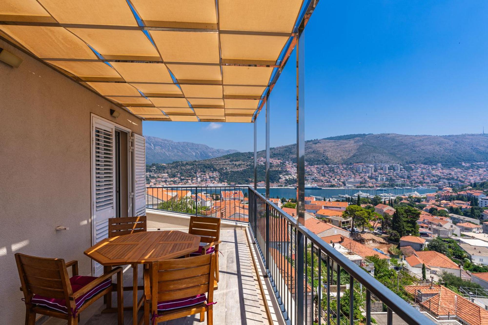 The Panoramic View Penthouse Apartment Sweet Petite Dubrovnik Bagian luar foto
