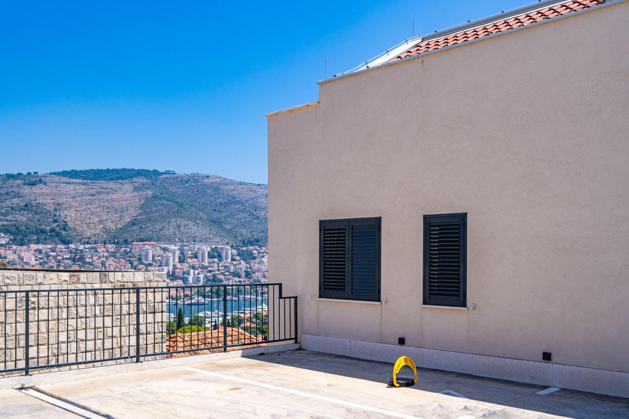 The Panoramic View Penthouse Apartment Sweet Petite Dubrovnik Bagian luar foto